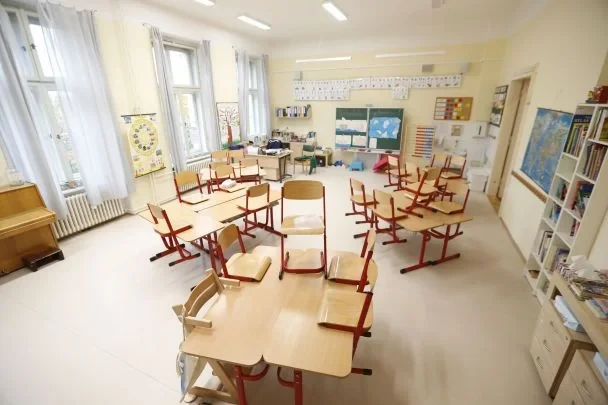Що відомо про напад учня з сокирою на однокласницю в Польщі